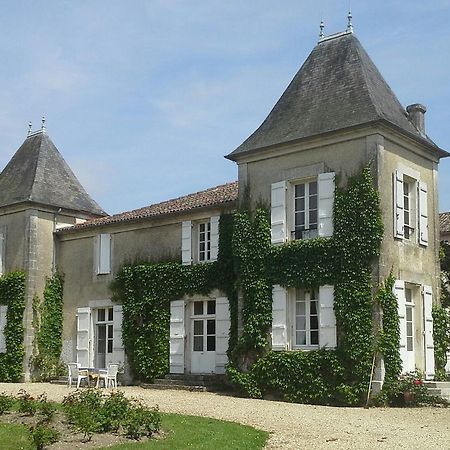 Bed and Breakfast Le Logis De Ruelle Exteriér fotografie