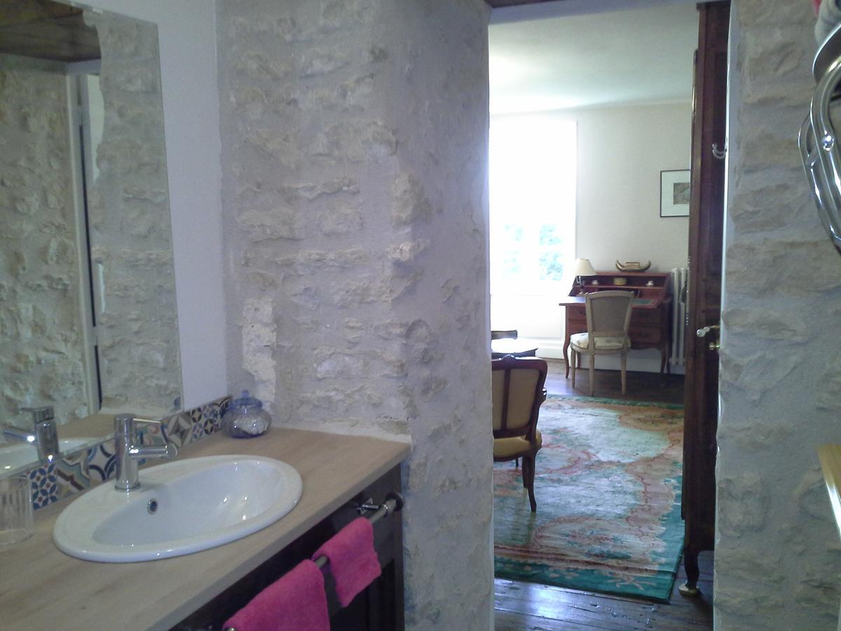 Bed and Breakfast Le Logis De Ruelle Exteriér fotografie